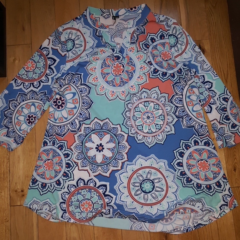 Zattcas Floral Tunic top